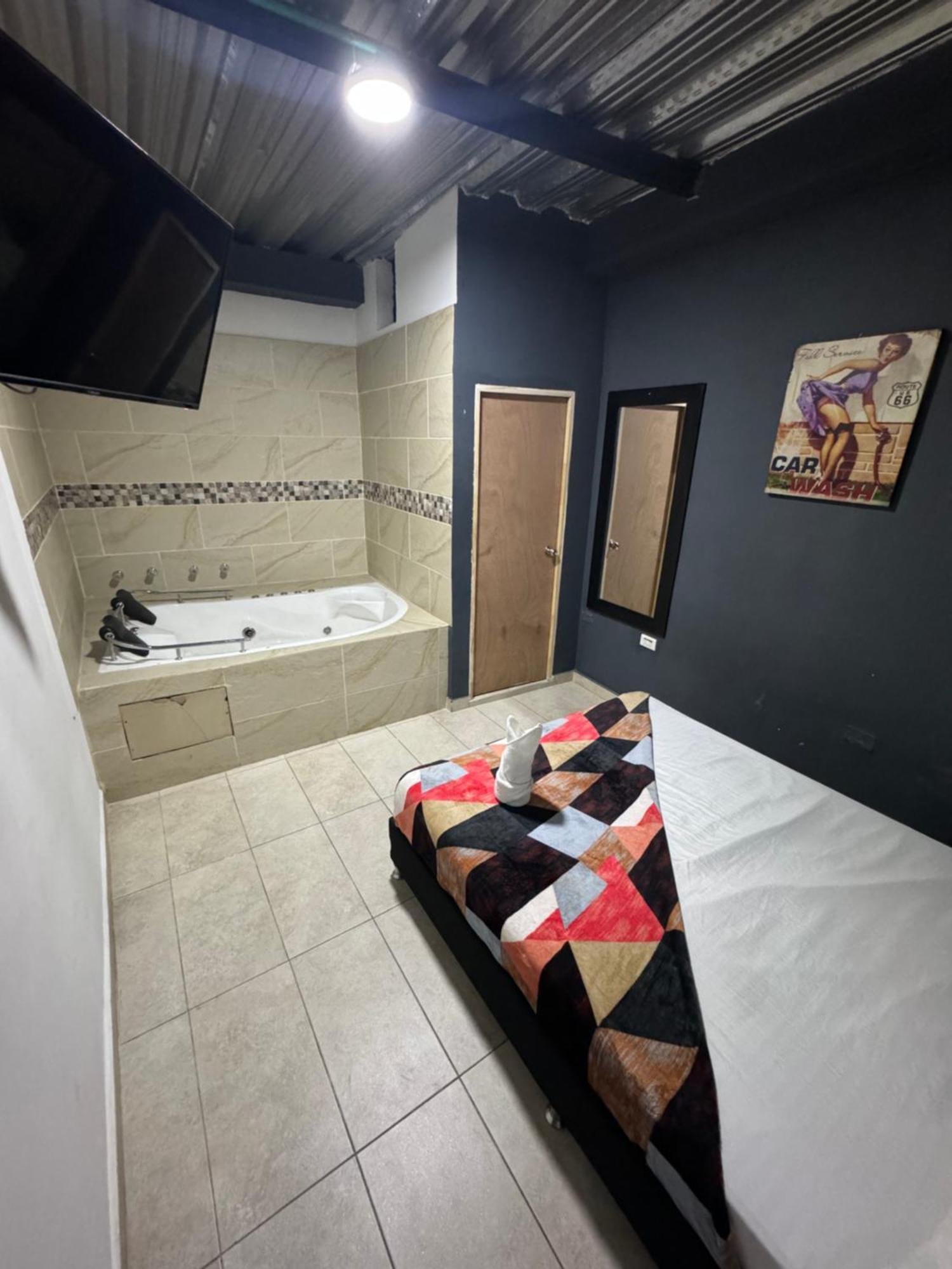 Hotel Select Медельин Экстерьер фото
