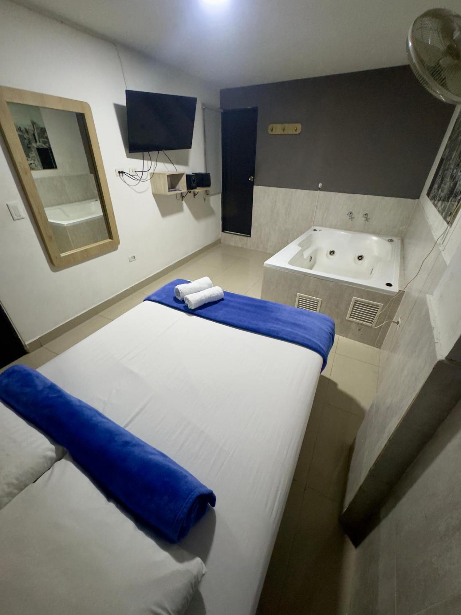 Hotel Select Медельин Экстерьер фото